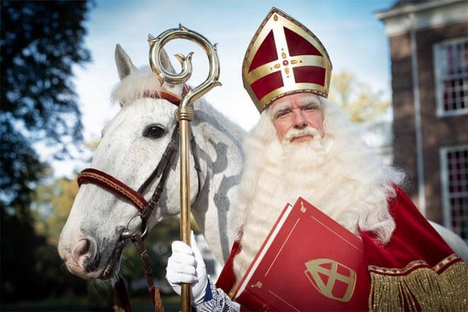 Sinterklaas als voorbeeld voor ruiters